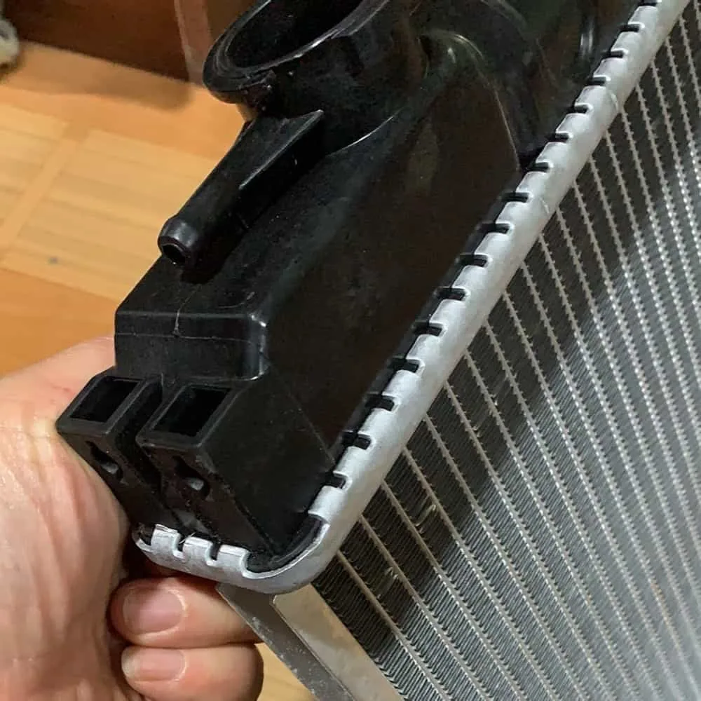 Radiator Tank Crimping Machine