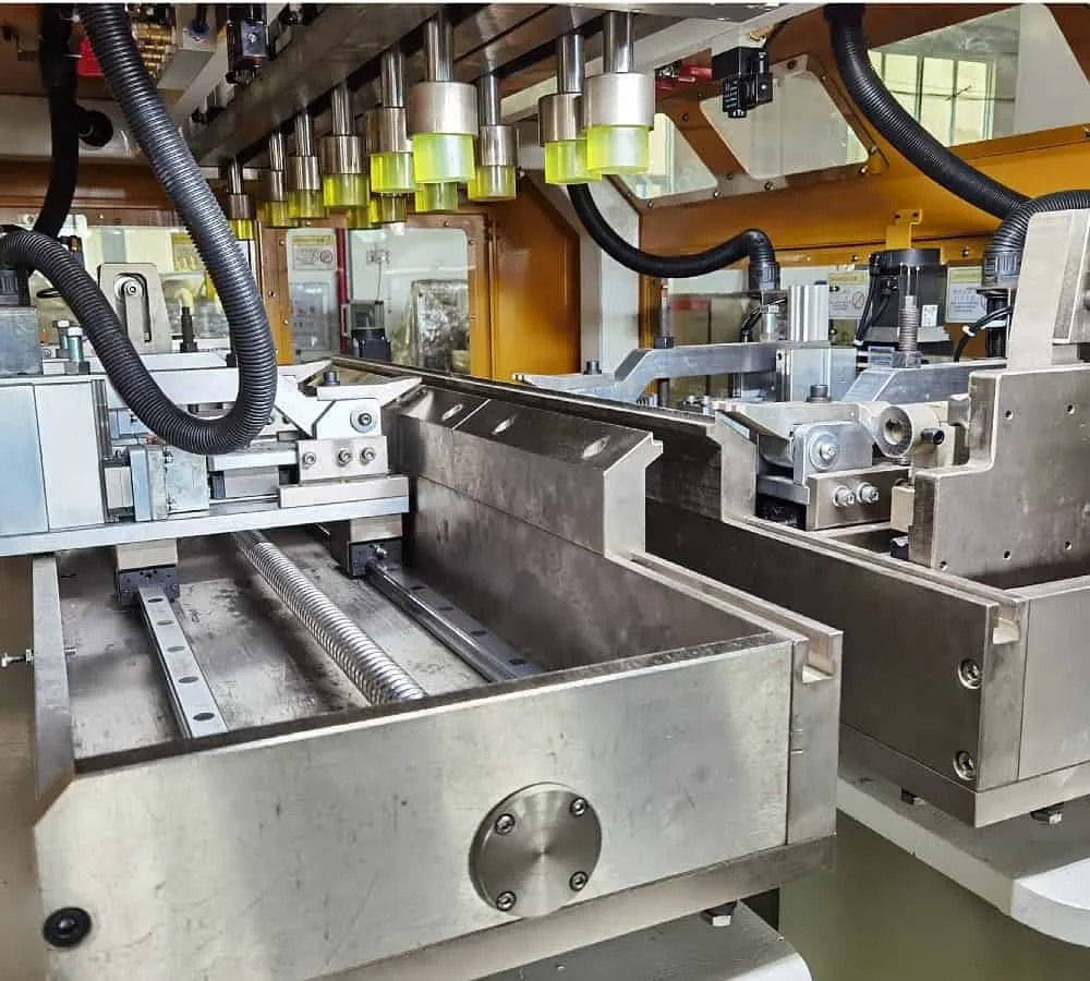 Radiator Tank Crimping Machine