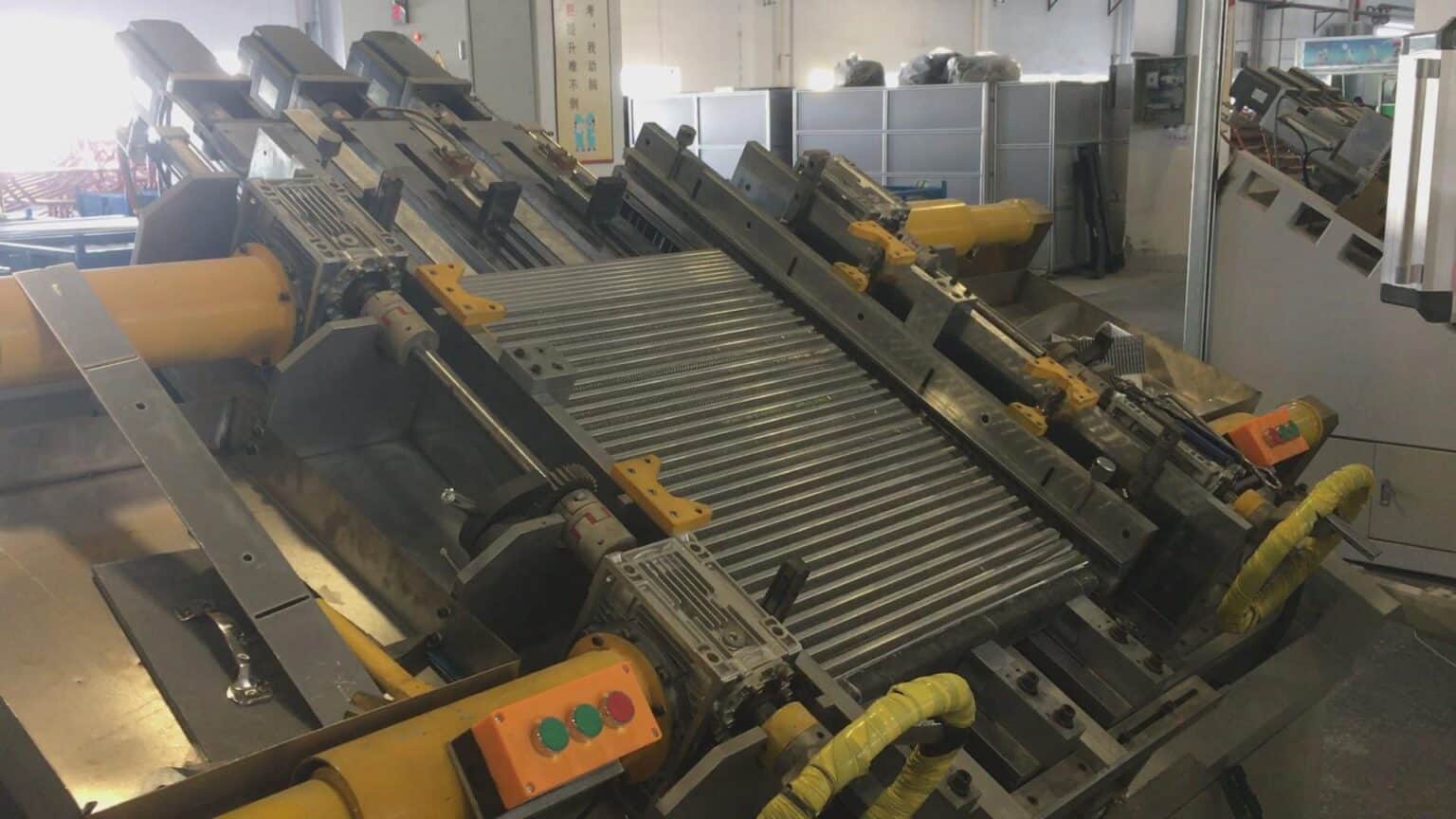 Auto Assembly Radiator Machine 5 Rows Automotive Aluminum Radiator Core Builder Machine