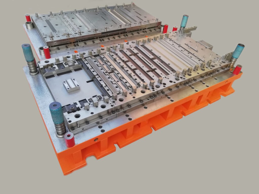 Radiator header plate mould