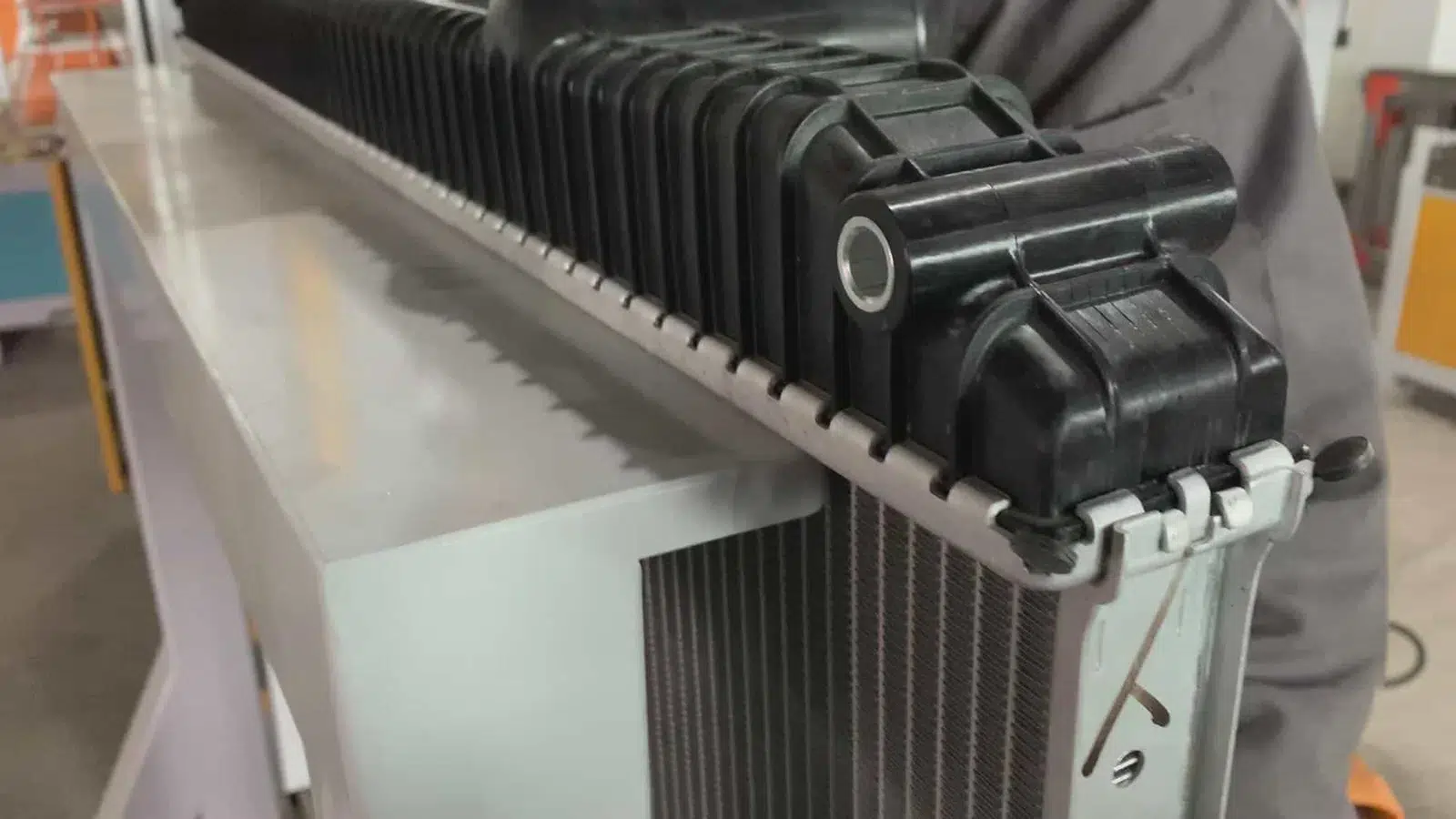 Radiator Crimping Machine