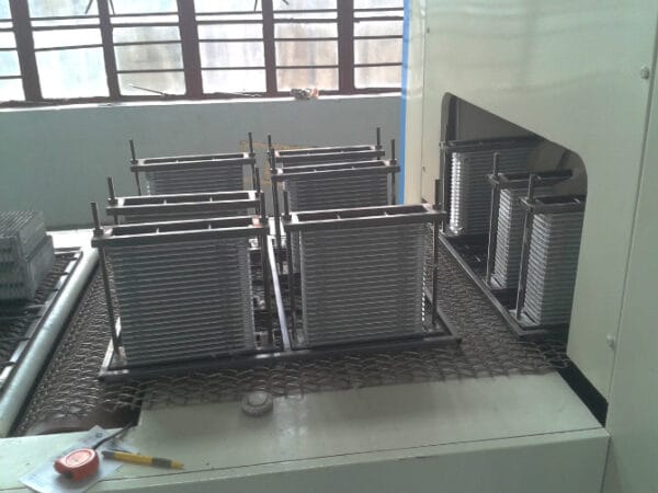 Continuous atmosphere aluminum brazing furnace