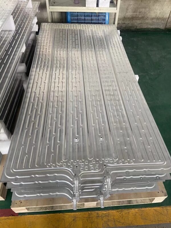 Water cooling plate brazing