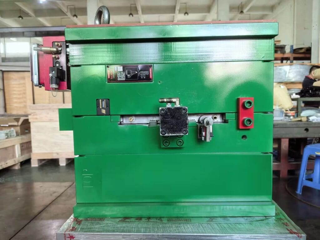 Plastic Tank Injection Molding Mold