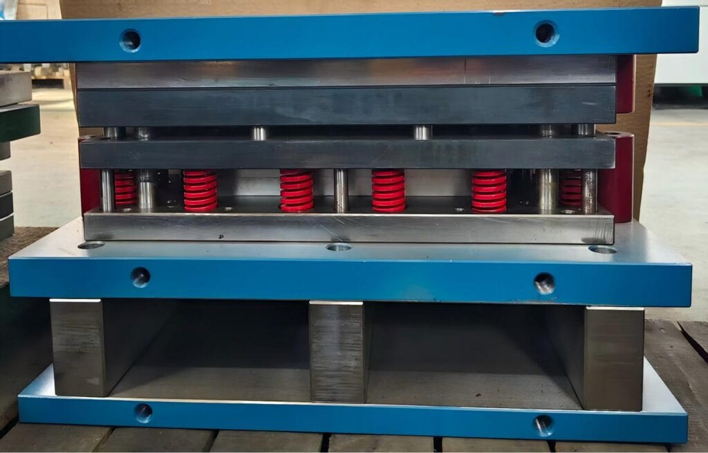 Radiator Side Plate Stamping Die